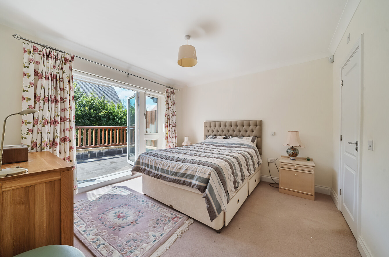 Lambton Close, Medstead, Alton, Hampshire, GU34 - Charters