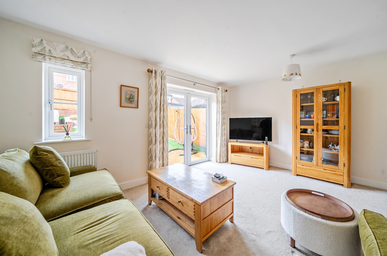 Heighes Drive, Alton, Hampshire, GU34 - Charters