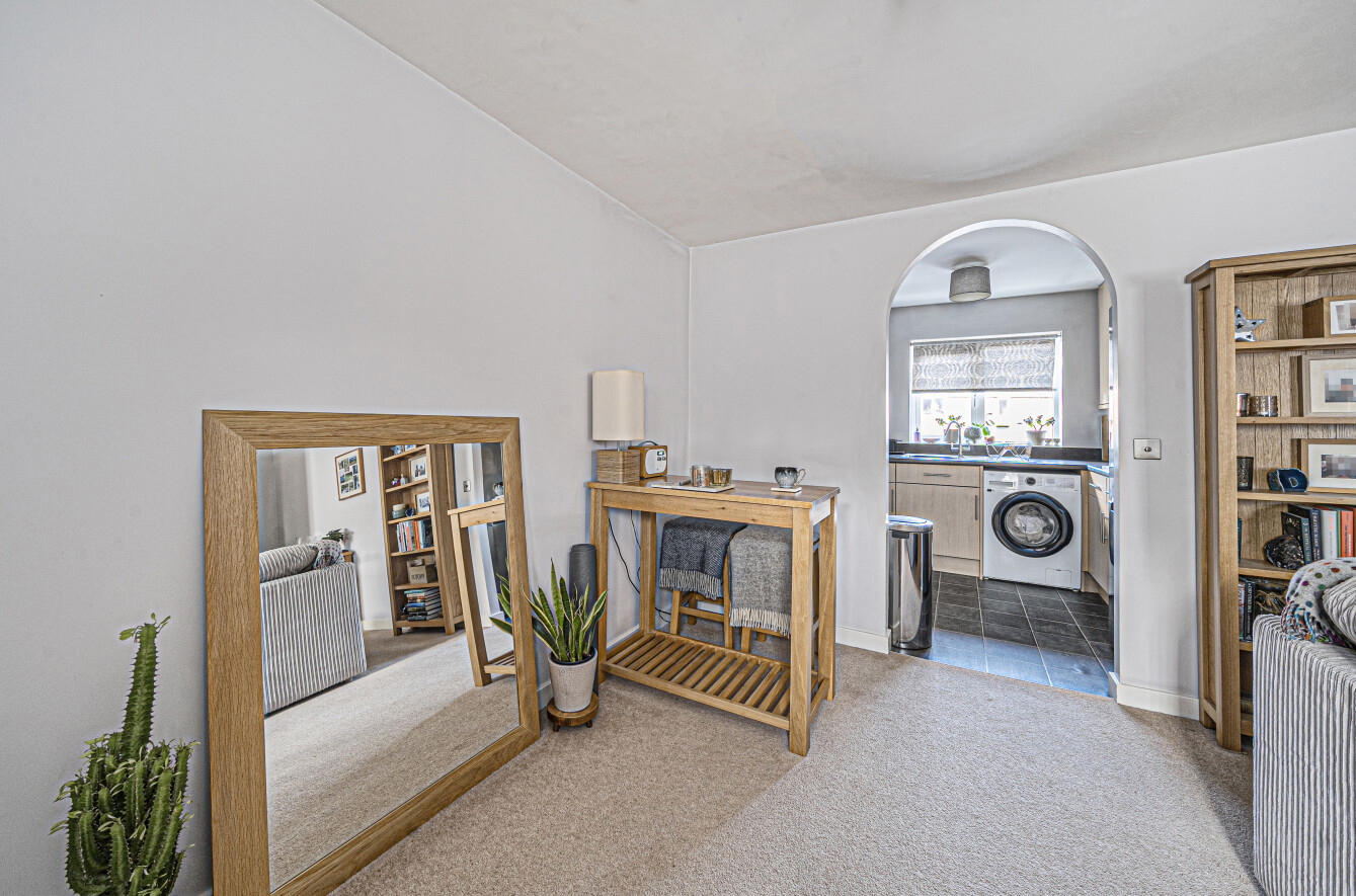 Lapwing Way, Four Marks, Alton, Hampshire, GU34 - Charters