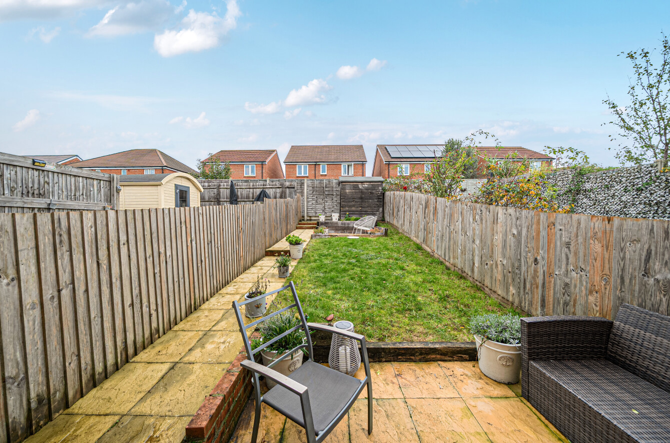 Jordan Grove, Alton, Hampshire, GU34 Jordan Grove, Alton, Hampshire, GU34 - Charters