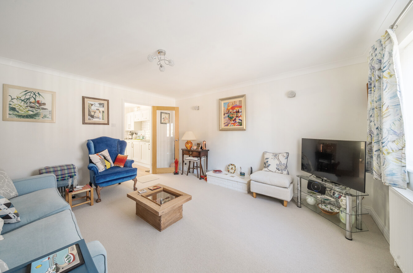 Upper Grove Road, Alton, Hampshire, GU34 - Charters