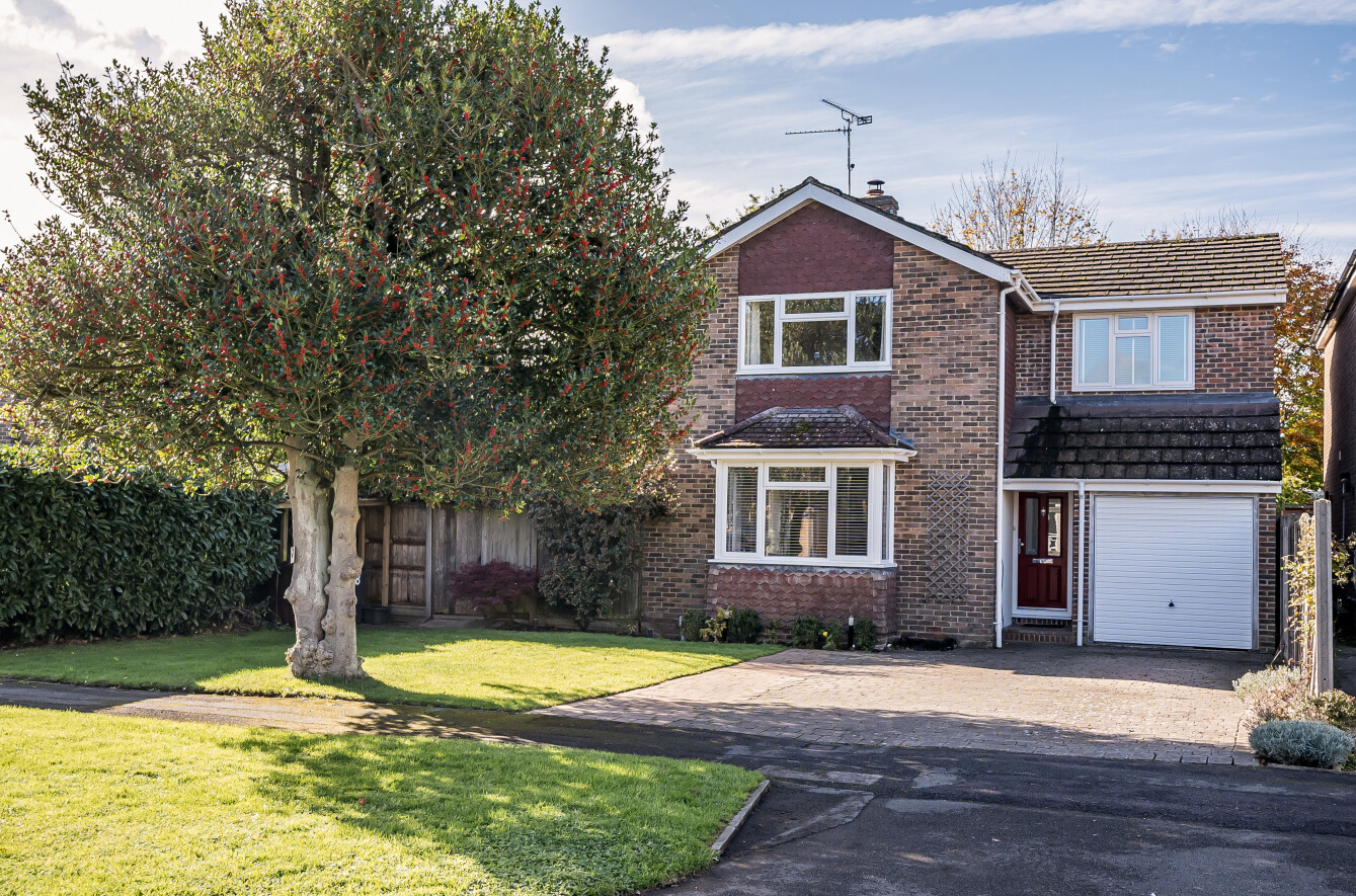 Complins, Holybourne, Alton, Hampshire, GU34 - Charters