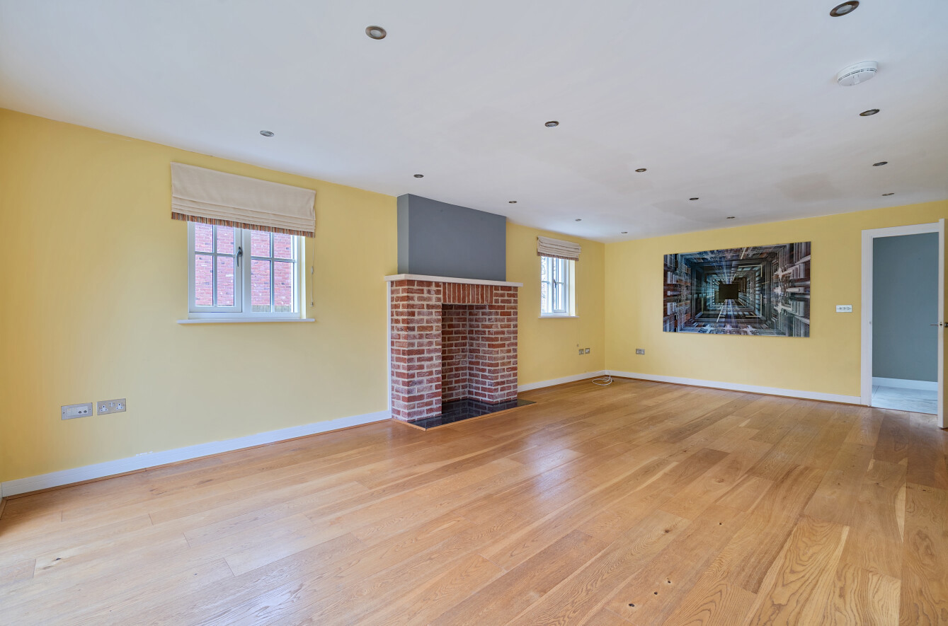 Woods Lane, Cliddesden, Basingstoke, Hampshire, RG25
