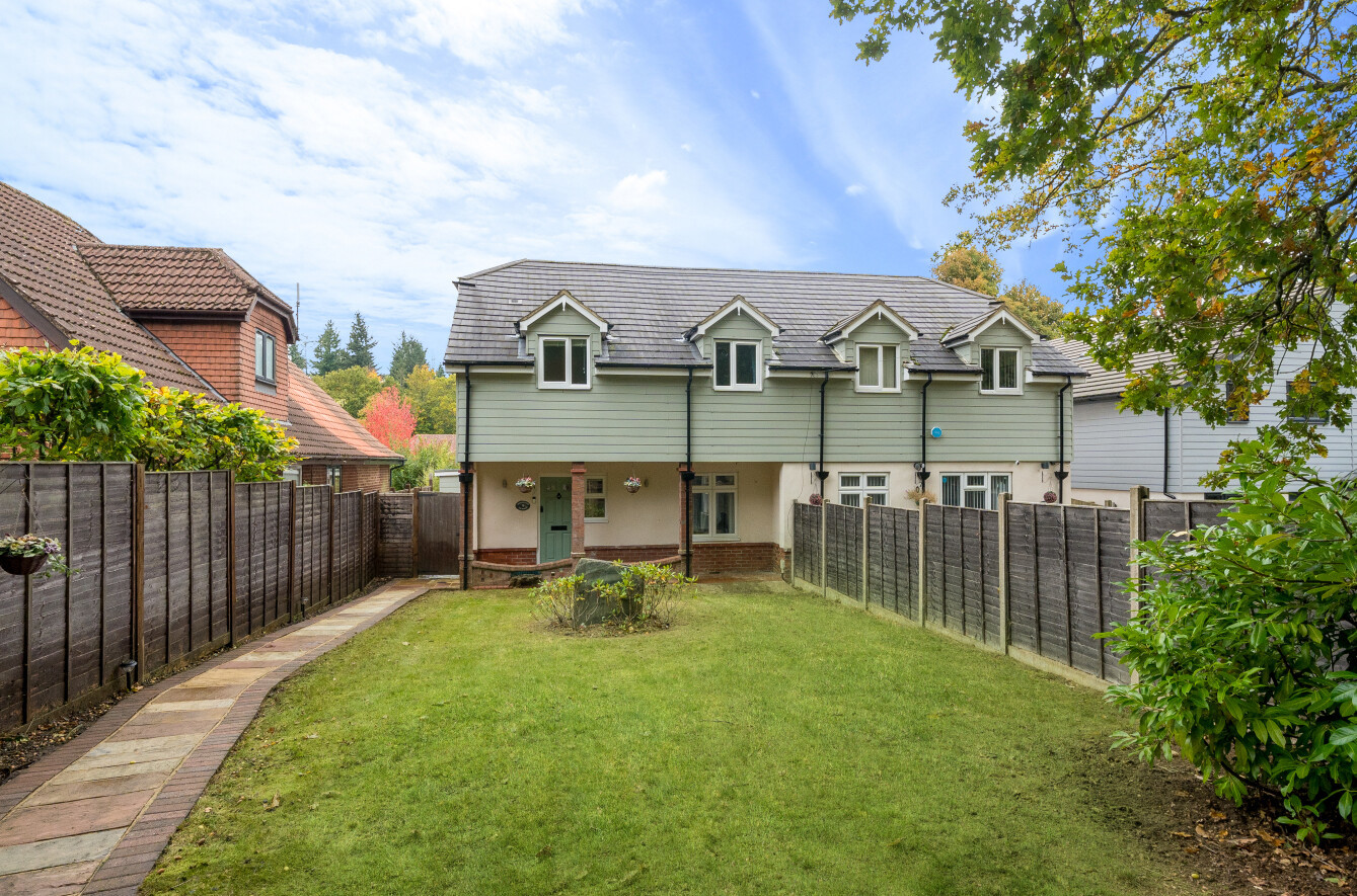 The Shrave, Four Marks, Alton, Hampshire, GU34 The Shrave, Four Marks, Alton, Hampshire, GU34 - Charters