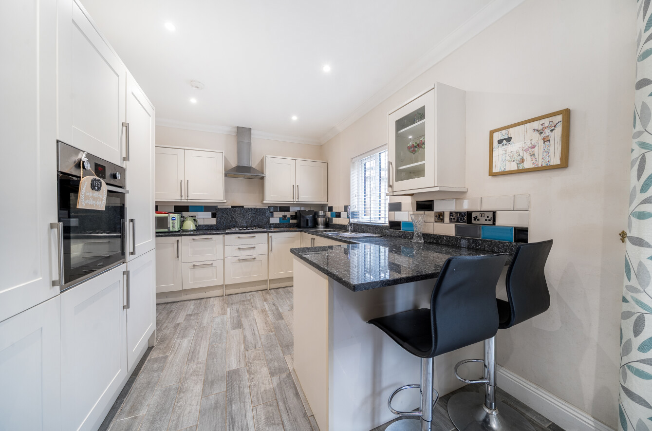 The Shrave, Four Marks, Alton, Hampshire, GU34 - Charters