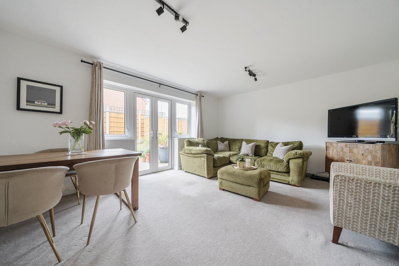 Weydon Lane, Farnham, Surrey, GU9