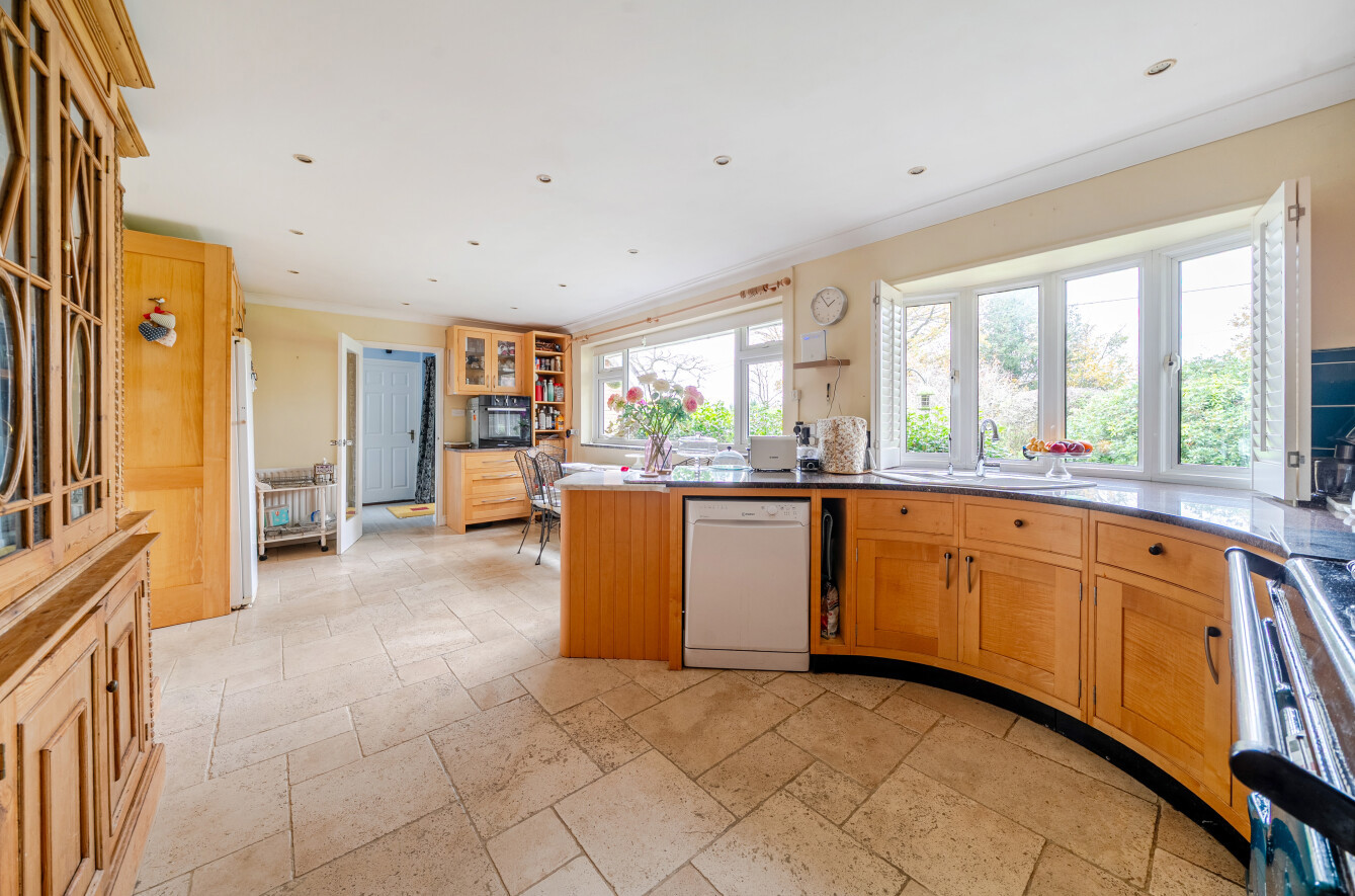 Alton Lane, Four Marks, Alton, Hampshire, GU34 Alton Lane, Four Marks, Alton, Hampshire, GU34 - Charters