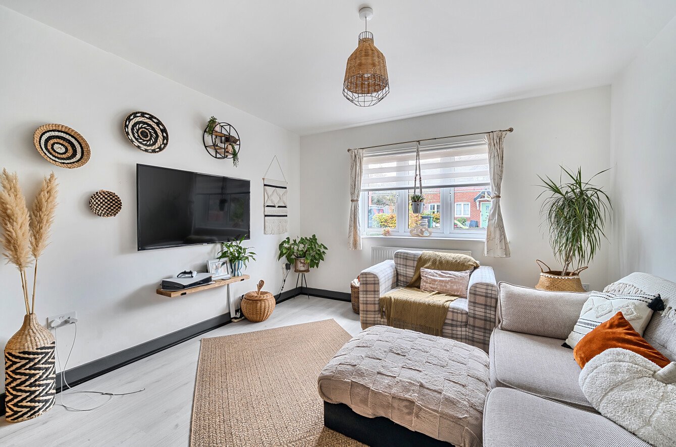 Mulberry Gardens, Medstead, Alton, Hampshire, GU34 Mulberry Gardens, Medstead, Alton, Hampshire, GU34 - Charters