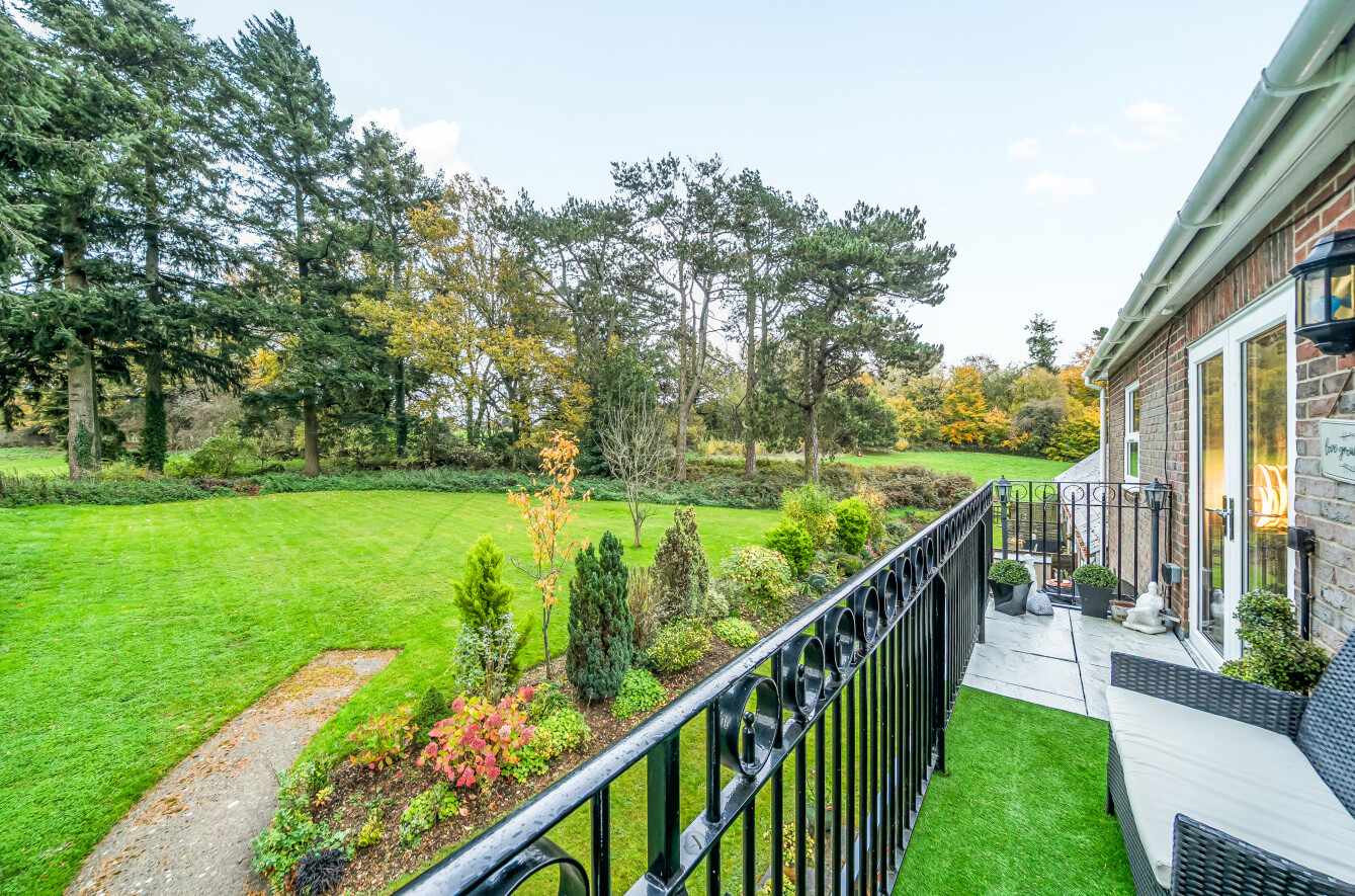 Lymington Bottom, Four Marks, Alton, Hampshire, GU34 Lymington Bottom, Four Marks, Alton, Hampshire, GU34 - Charters