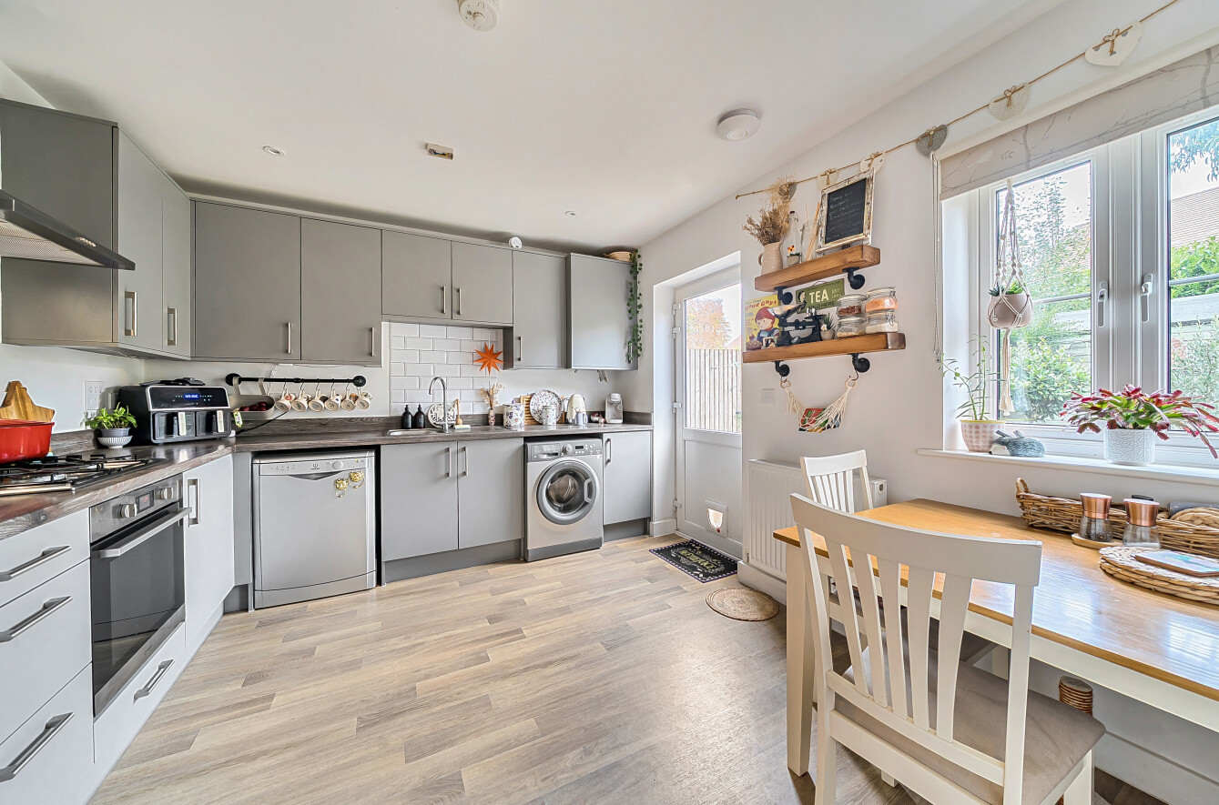 Mulberry Gardens, Medstead, Alton, Hampshire, GU34 Mulberry Gardens, Medstead, Alton, Hampshire, GU34 - Charters