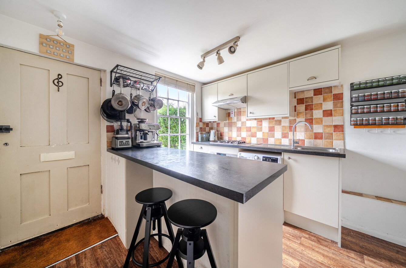 Anstey Road, Alton, Hampshire, GU34 - Charters