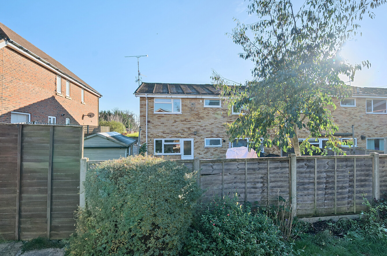 Dove Court, Alton, Hampshire, GU34 - Charters