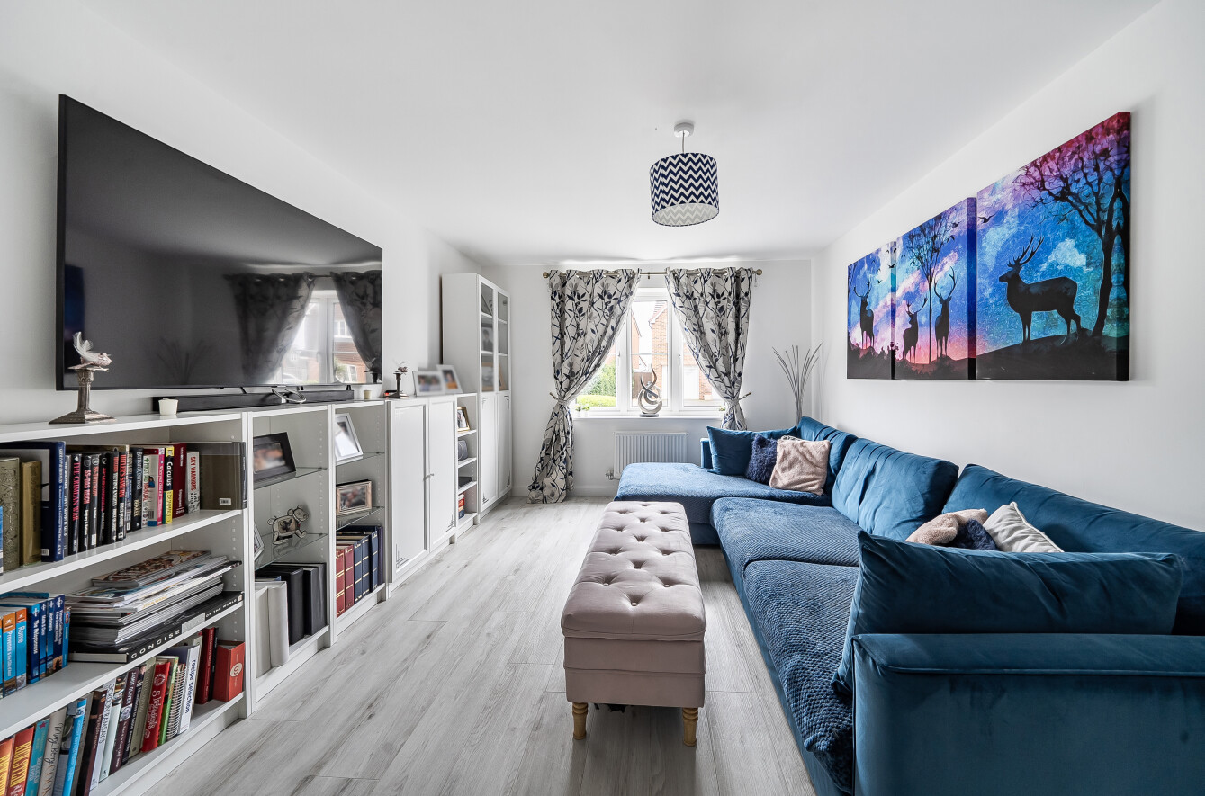 Reynolds Drive, Alton, Hampshire, GU34 Reynolds Drive, Alton, Hampshire, GU34 - Charters