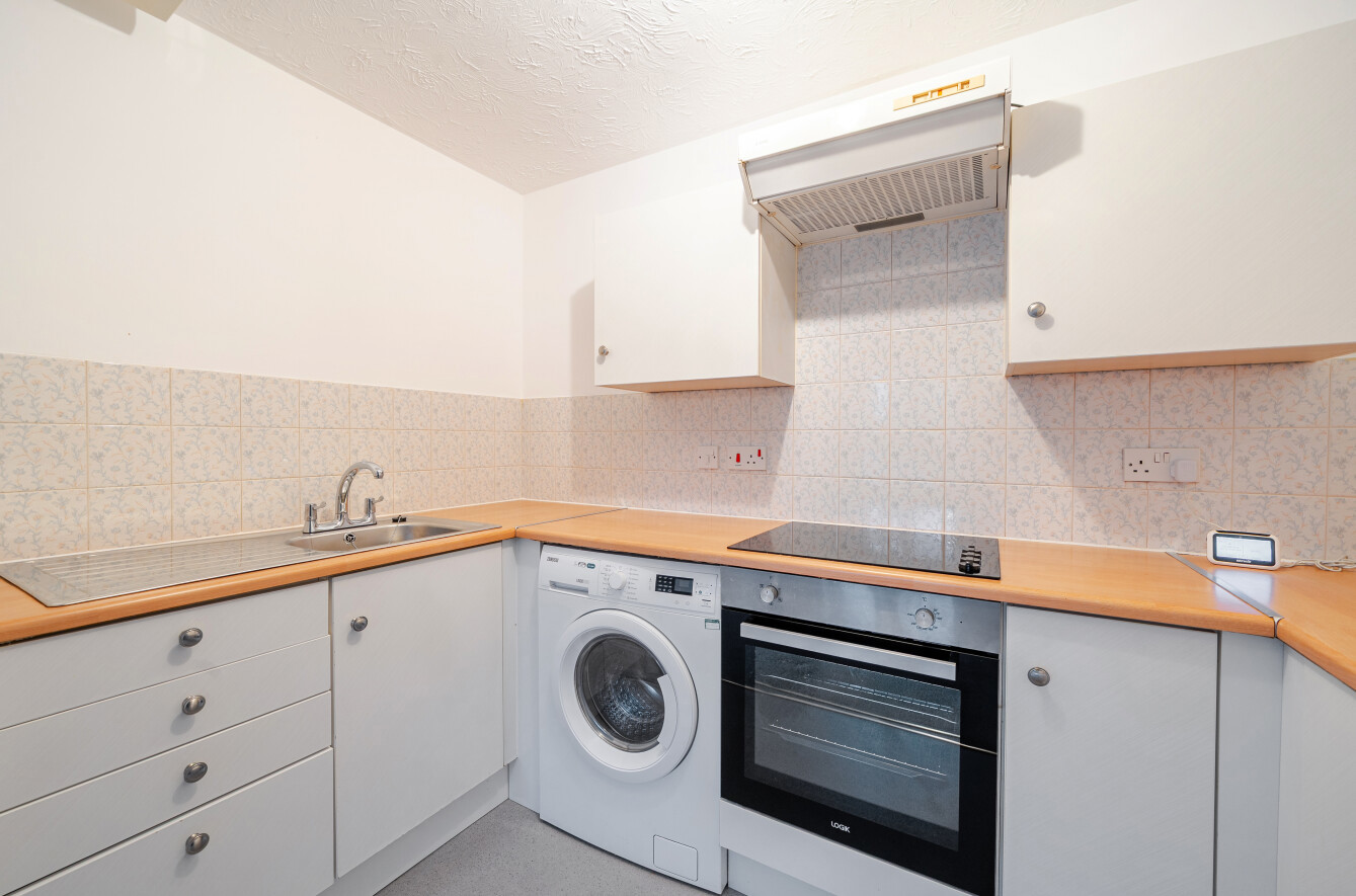 Waterside Court, Alton, Hampshire, GU34 Waterside Court, Alton, Hampshire, GU34 - Charters