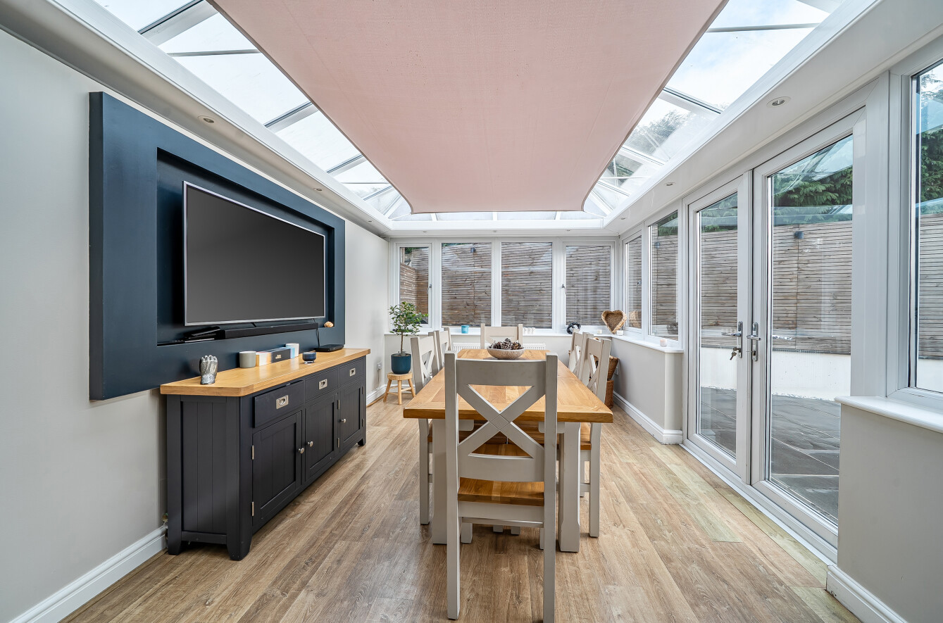 Robin Close, Alton, Hampshire, GU34 Robin Close, Alton, Hampshire, GU34 - Charters