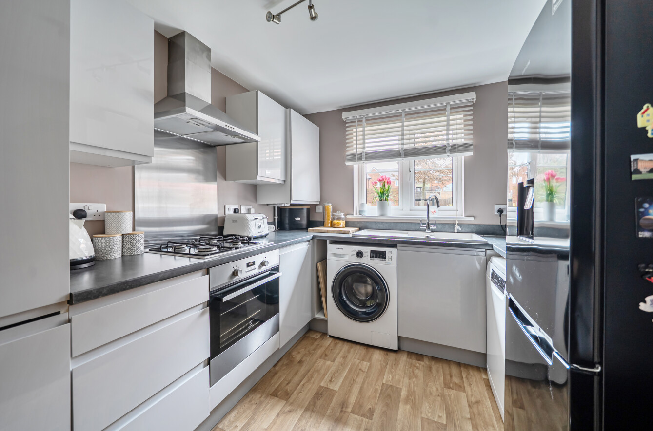 Jordan Grove, Alton, Hampshire, GU34 Jordan Grove, Alton, Hampshire, GU34 - Charters