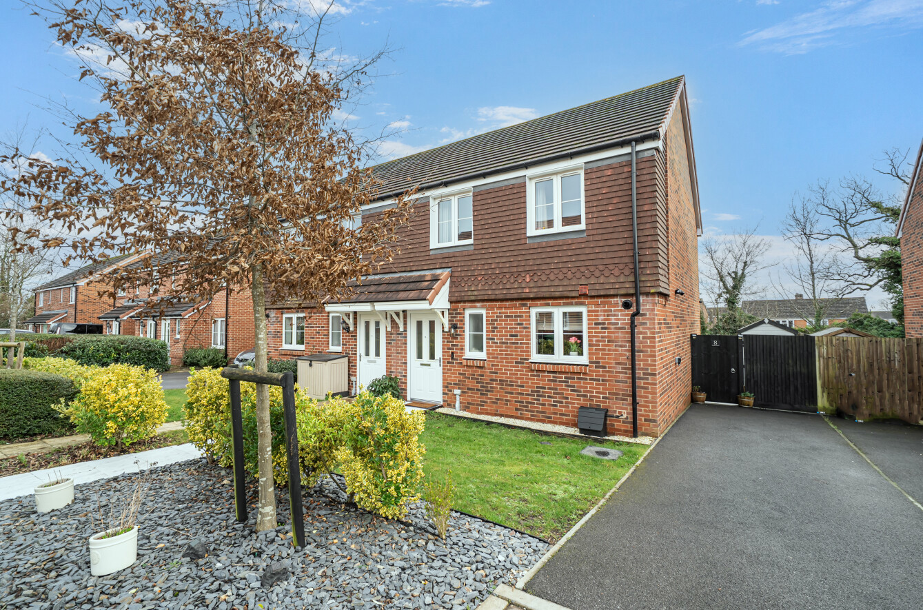 Jordan Grove, Alton, Hampshire, GU34 Jordan Grove, Alton, Hampshire, GU34 - Charters