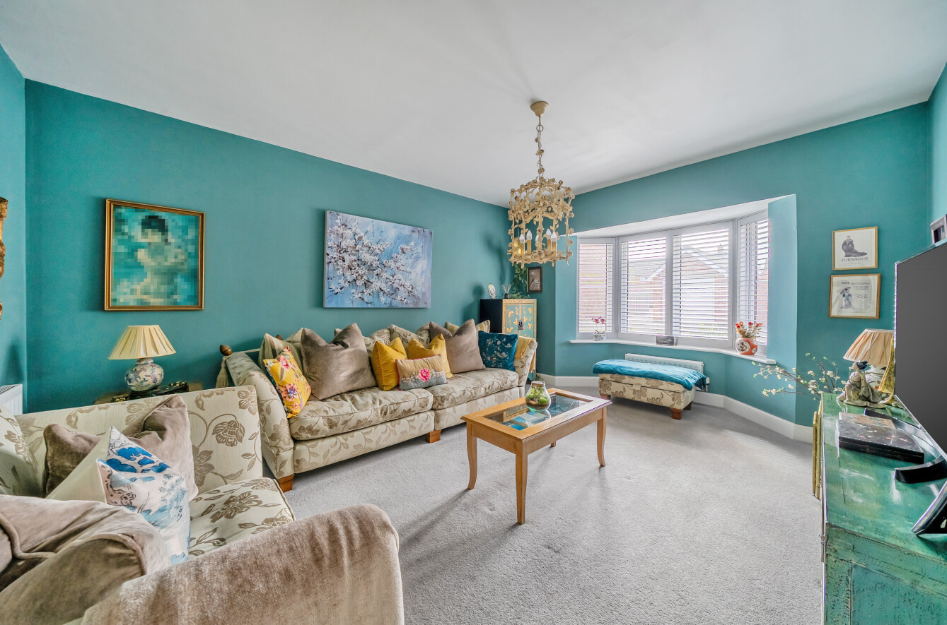 Goswell Square, Alton, Hampshire, GU34 Goswell Square, Alton, Hampshire, GU34 - Charters