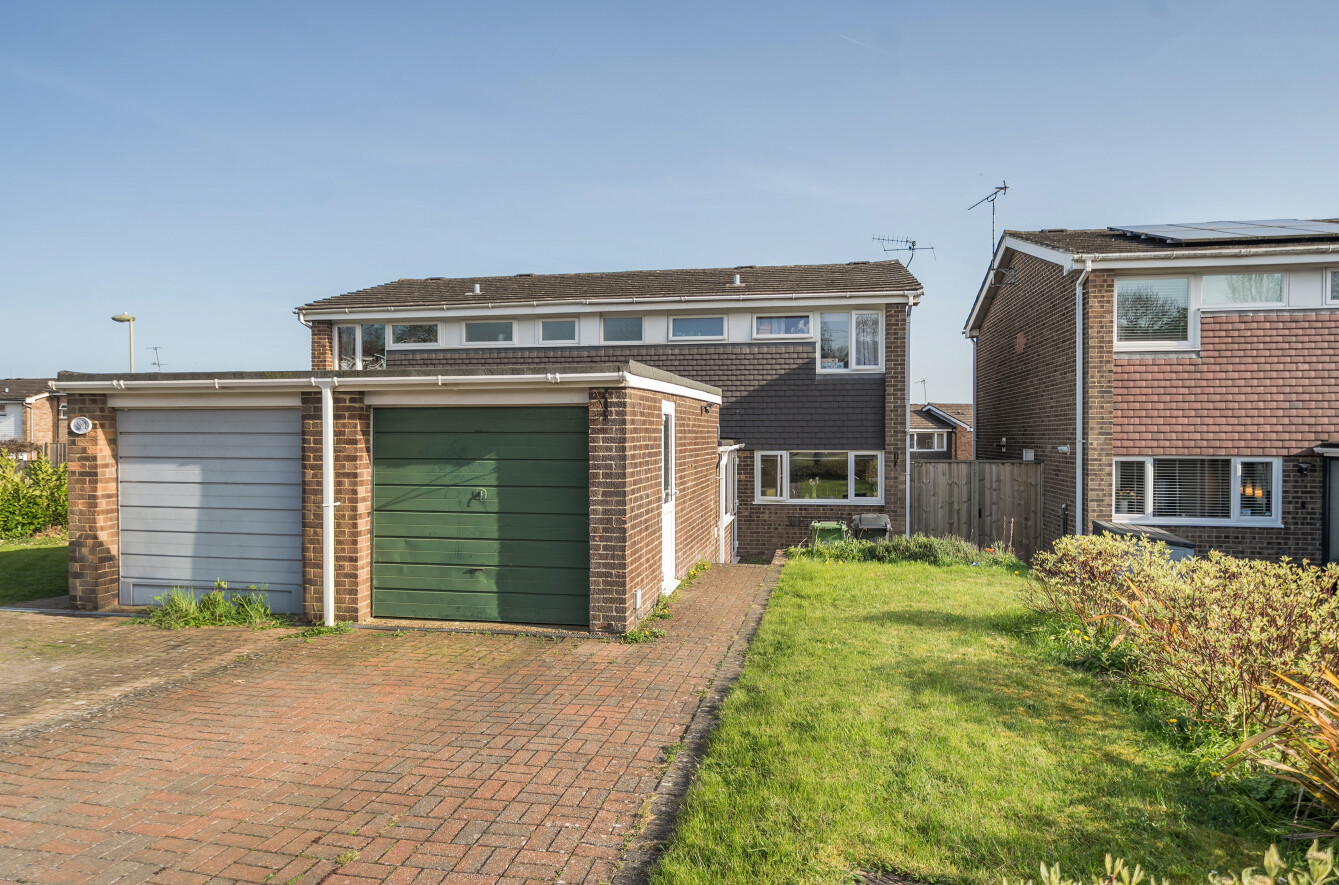 Heron Close, Alton, Hampshire, GU34 Heron Close, Alton, Hampshire, GU34 - Charters