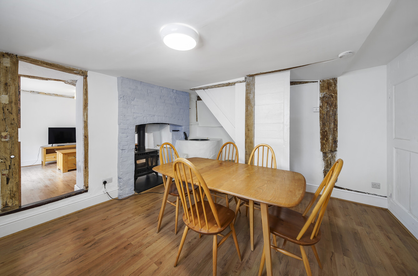 High Street, Alton, Hampshire, GU34 High Street, Alton, Hampshire, GU34 - Charters