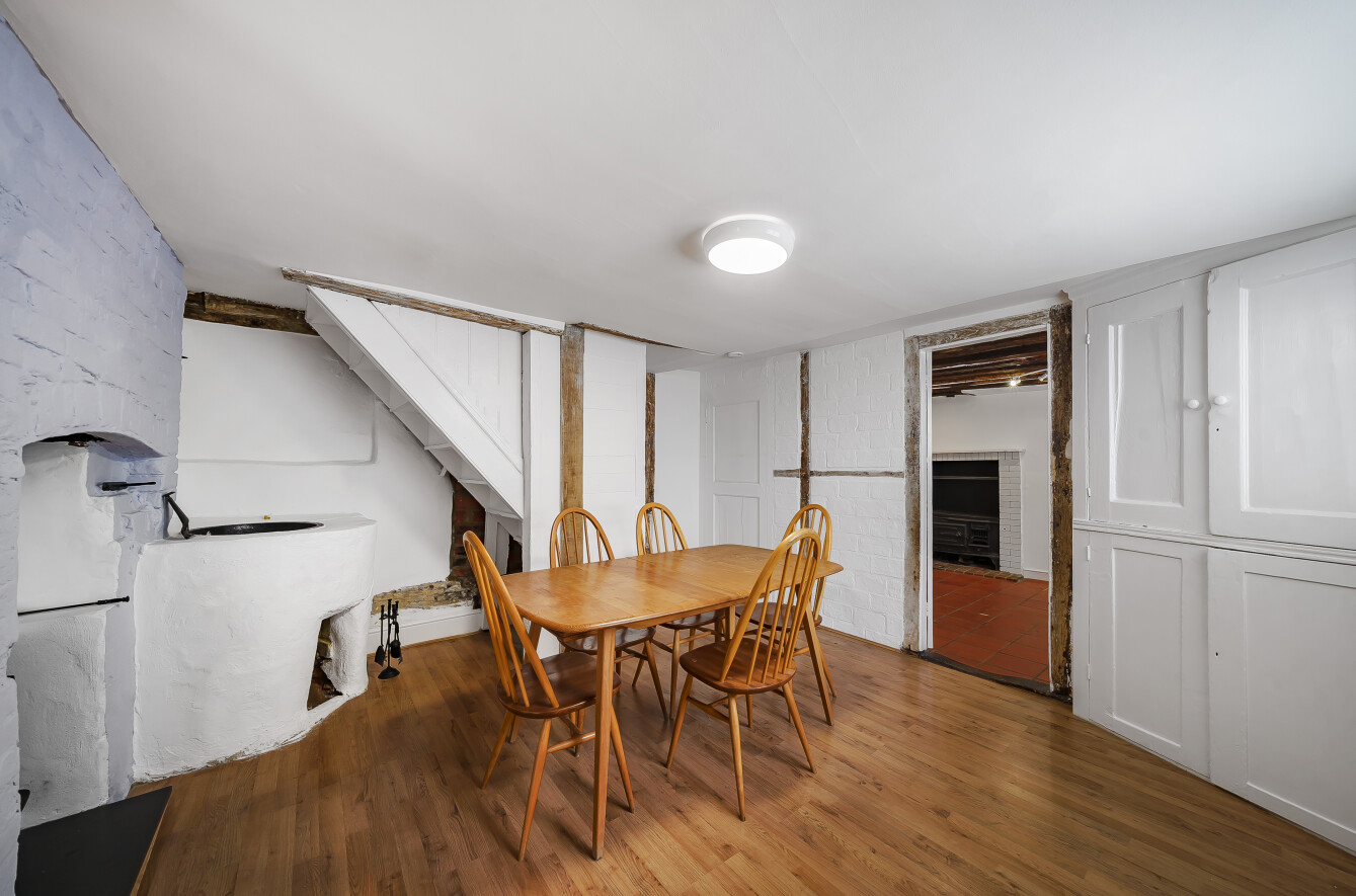 High Street, Alton, Hampshire, GU34