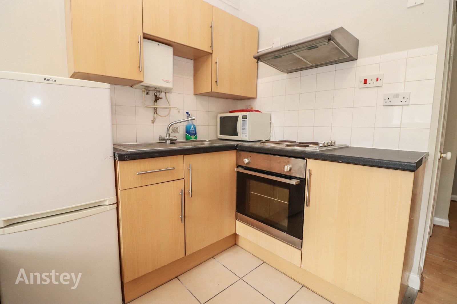 Cobden Avenue, Southampton, SO18 - Charters