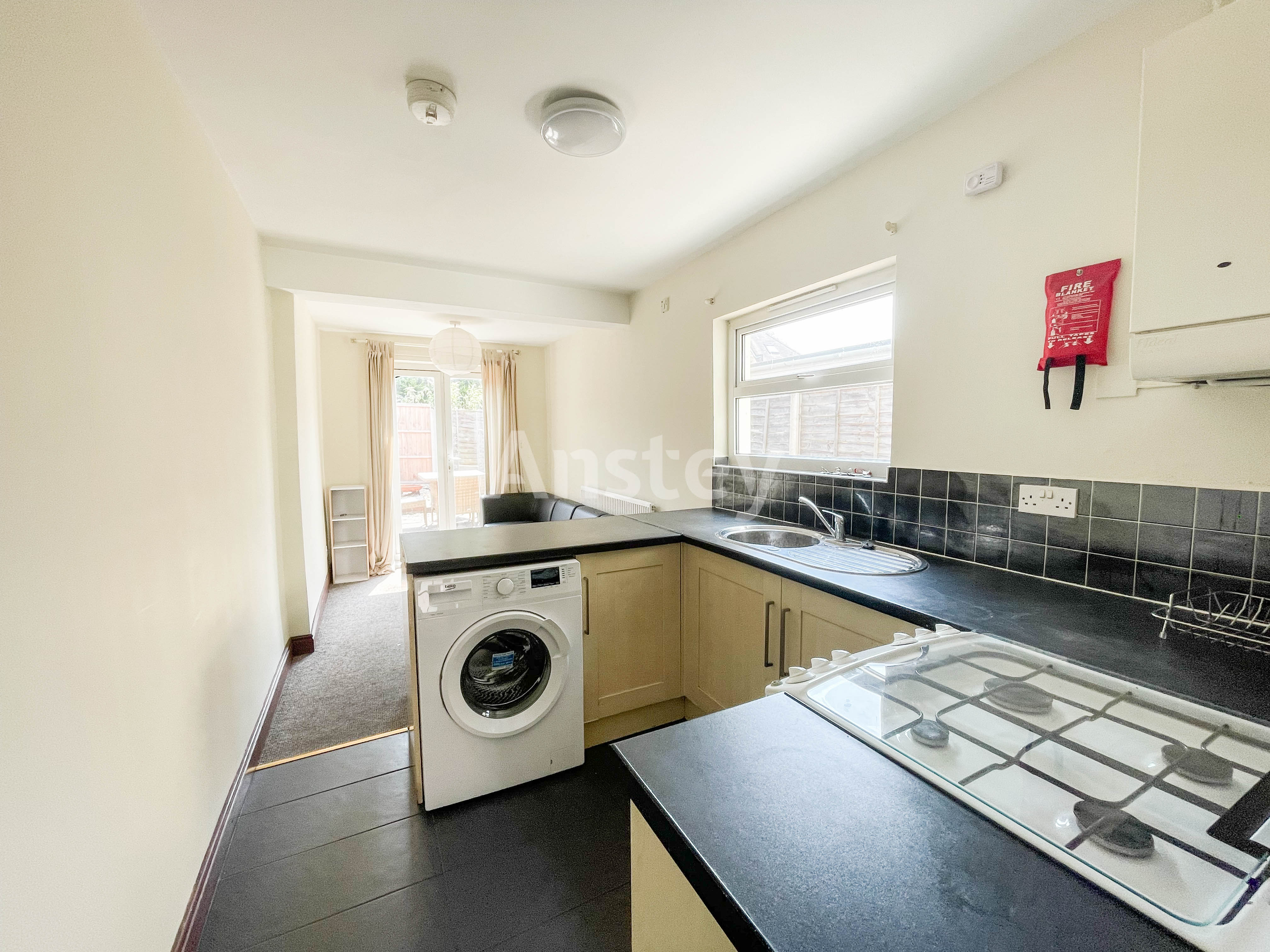 Milton Road, Southampton, SO15 - Charters