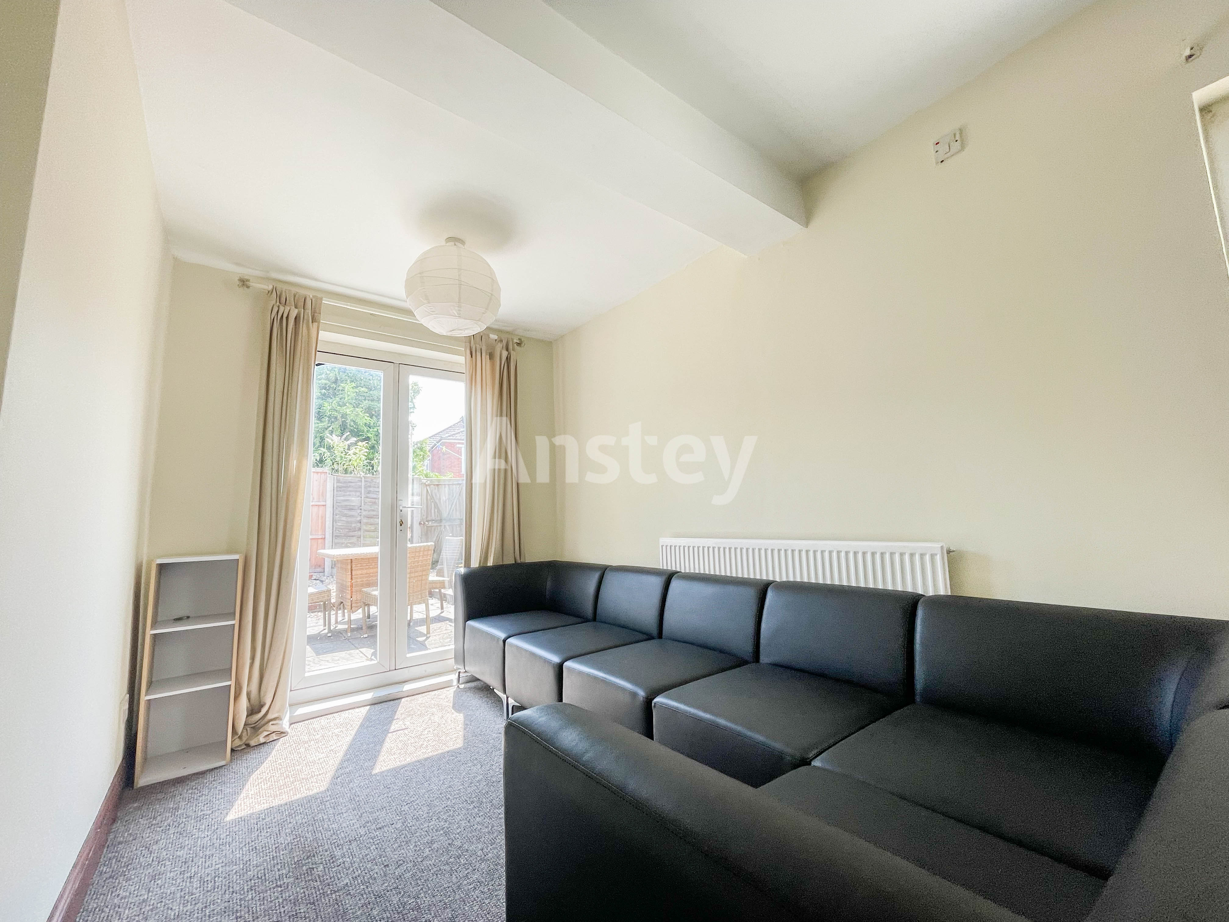 Milton Road, Southampton, SO15 - Charters