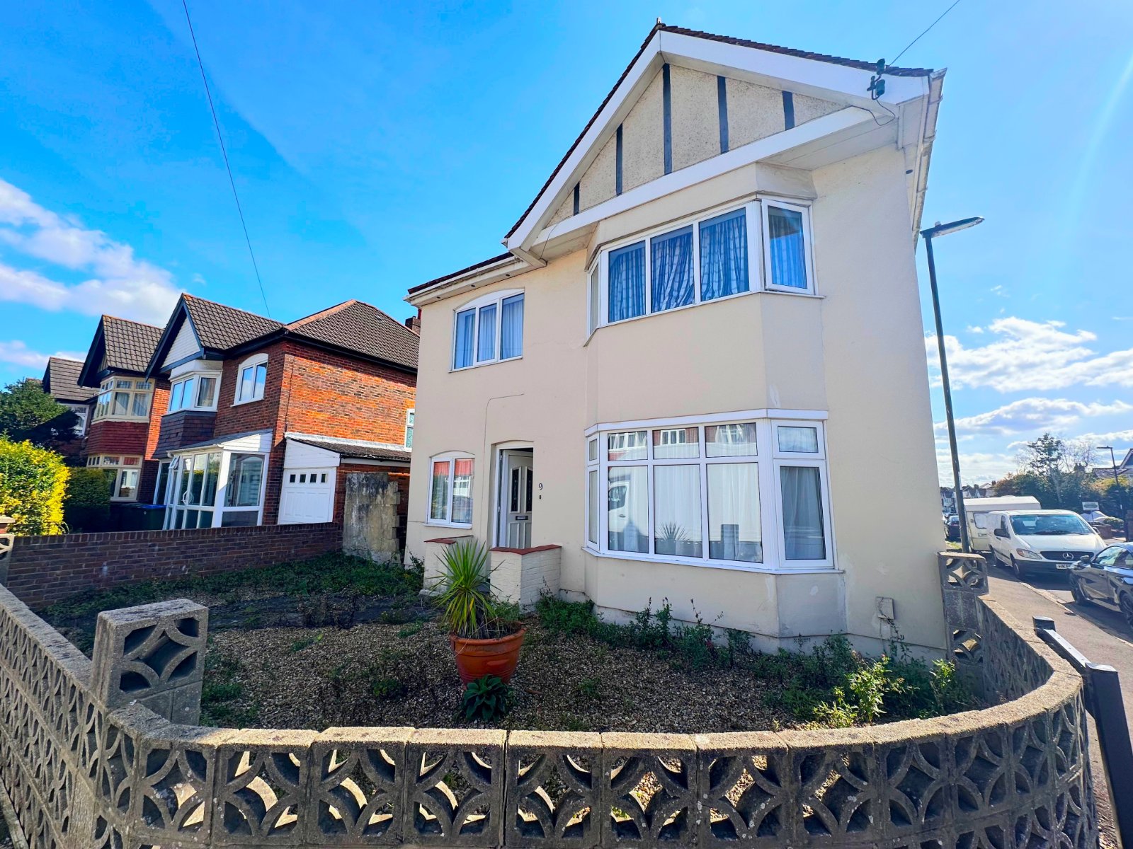 Bridlington Avenue, Southampton, Hampshire, SO15 Bridlington Avenue, Southampton, Hampshire, SO15 - Charters