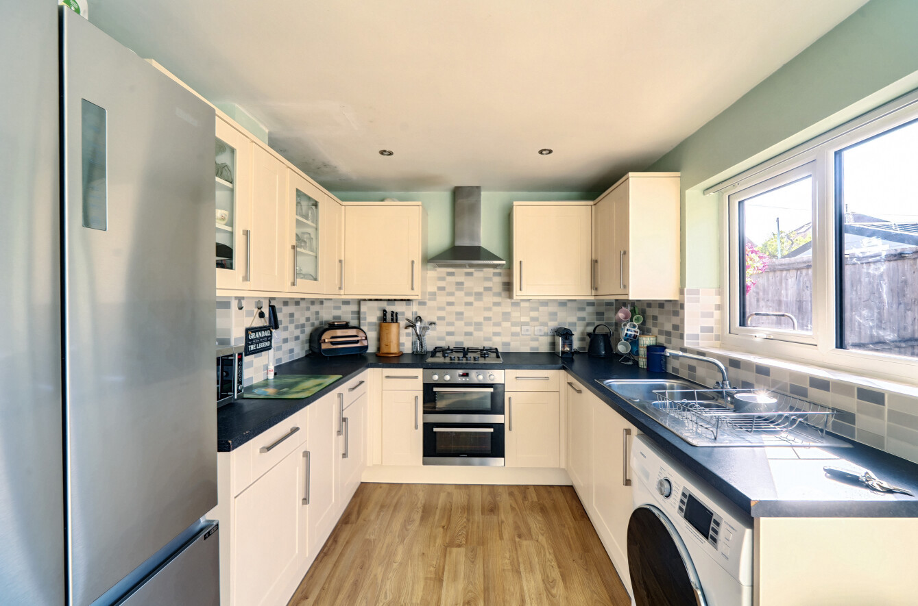 Chadwell Avenue, Southampton, Hampshire, SO19 - Charters