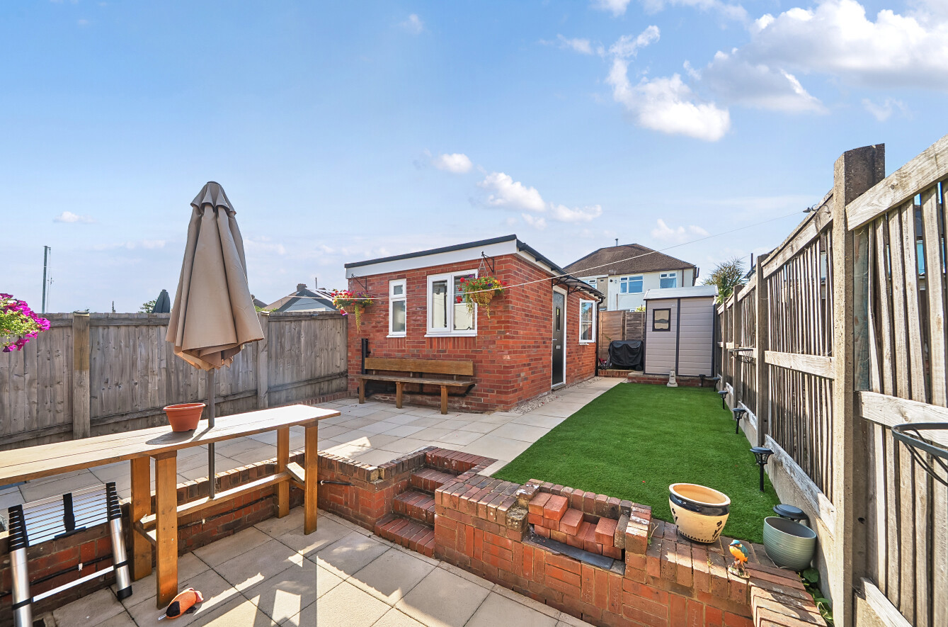 Chadwell Avenue, Southampton, Hampshire, SO19 - Charters