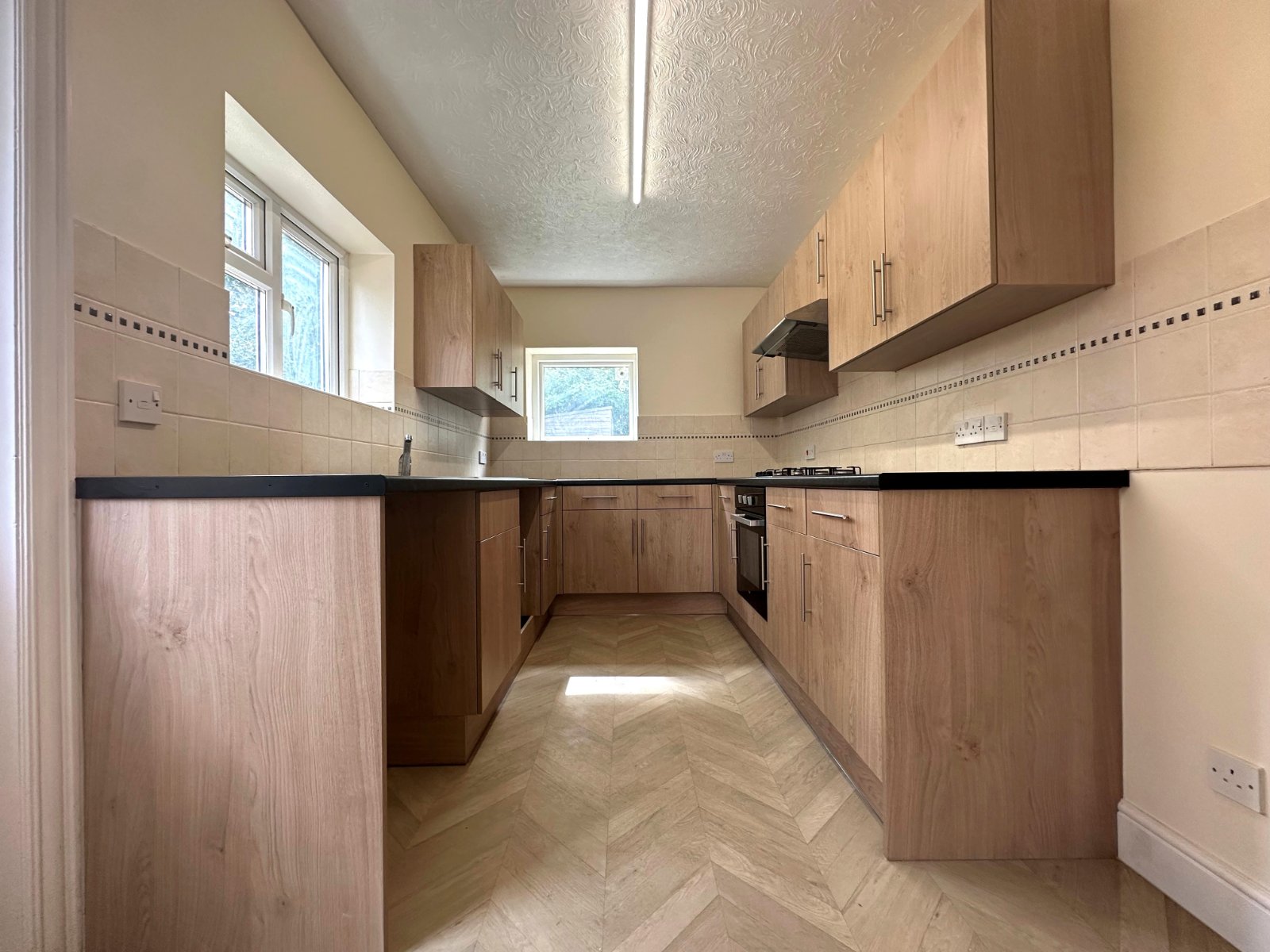 Oaktree Road, Bitterne Park, Southampton, Hampshire, SO18 - Charters