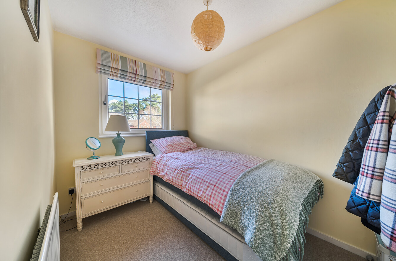 Lambourne Road, West End, Southampton, Hampshire, SO18