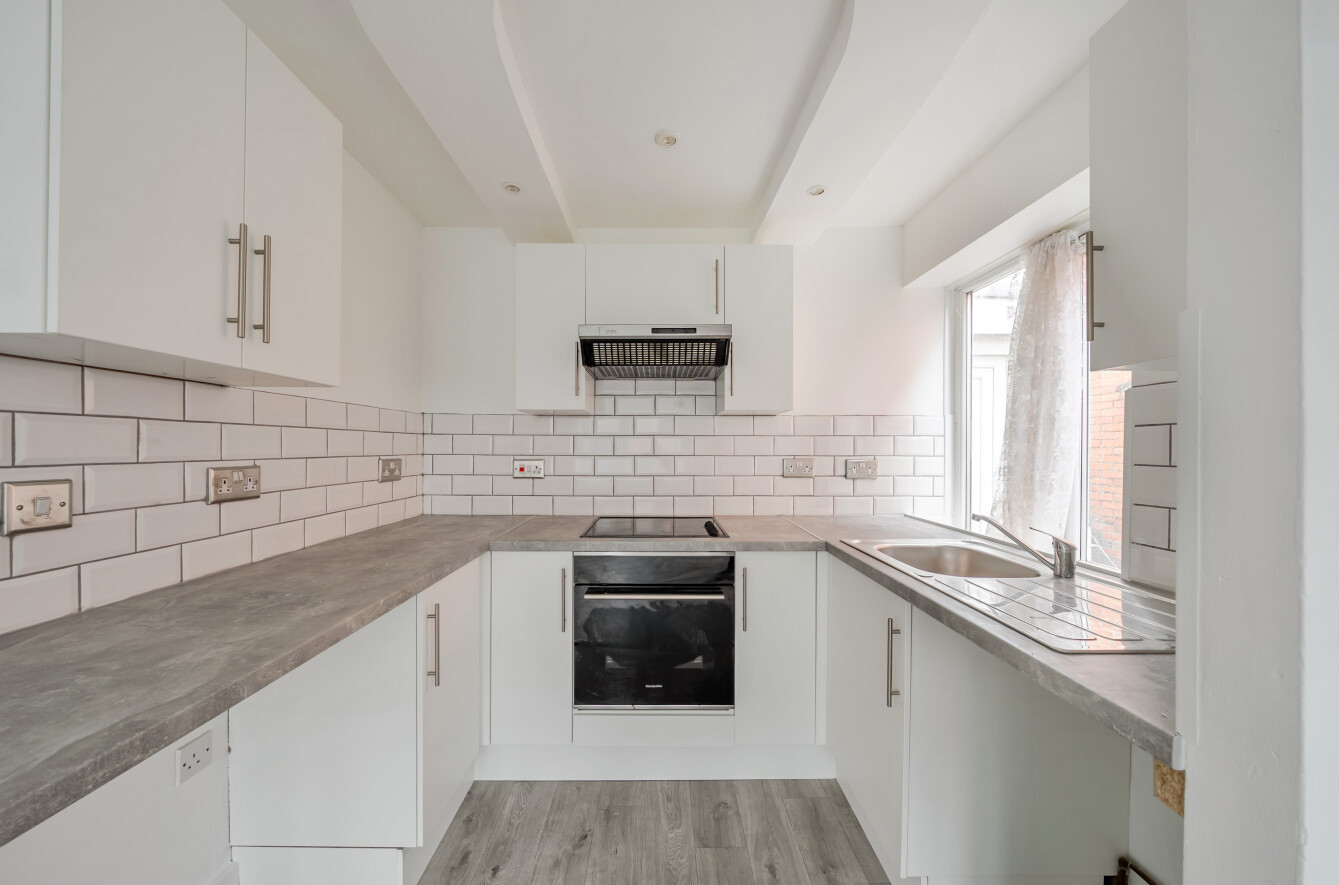 Victoria Road, Woolston, Southampton, Hampshire, SO19 Victoria Road, Woolston, Southampton, Hampshire, SO19 - Charters