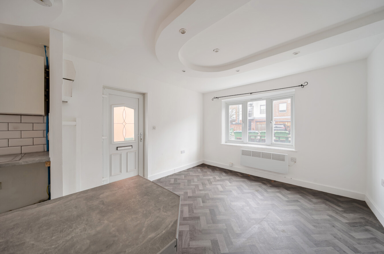 Victoria Road, Woolston, Southampton, Hampshire, SO19 Victoria Road, Woolston, Southampton, Hampshire, SO19 - Charters