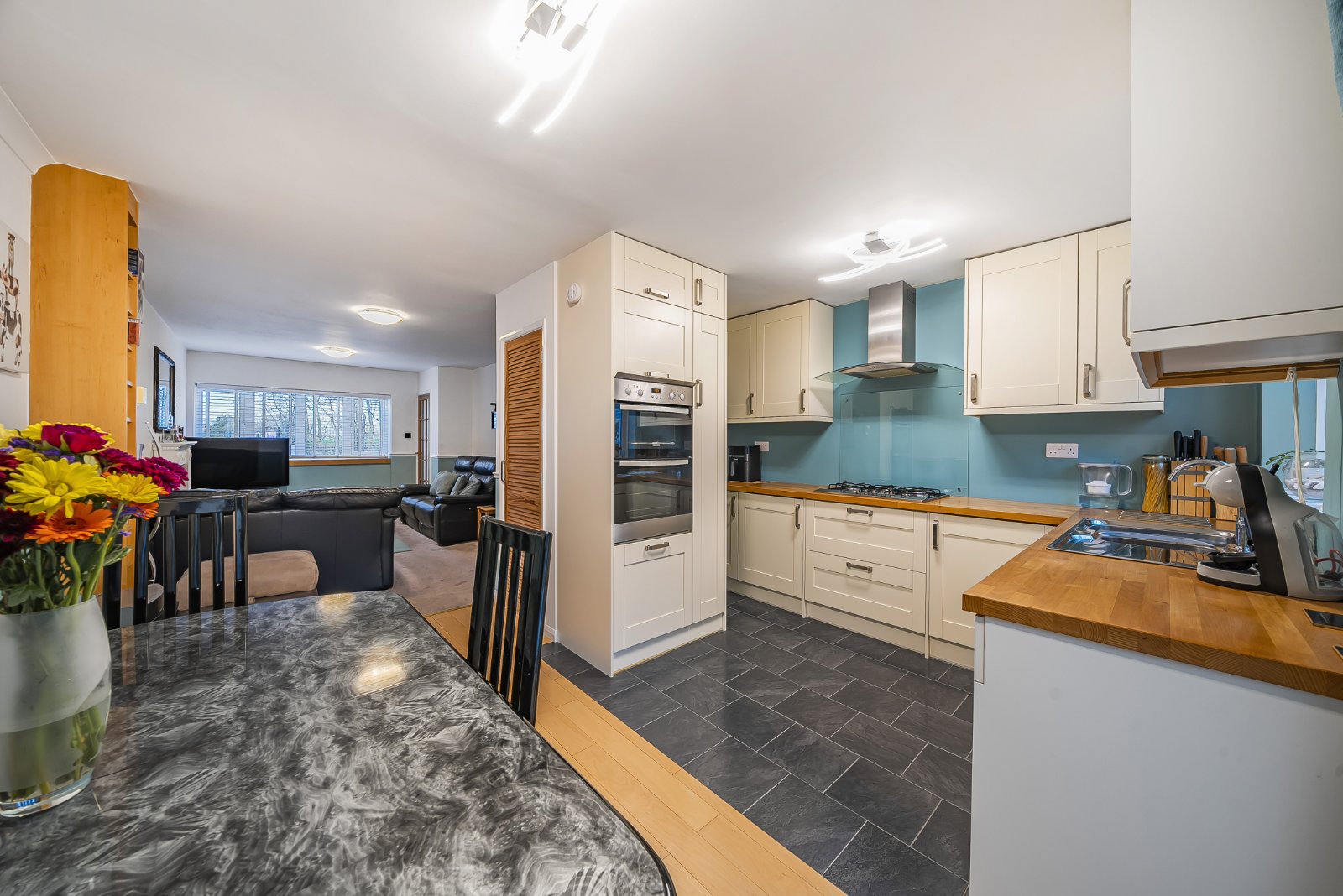 Botley Road, Sholing, Southampton, Hampshire, SO19
