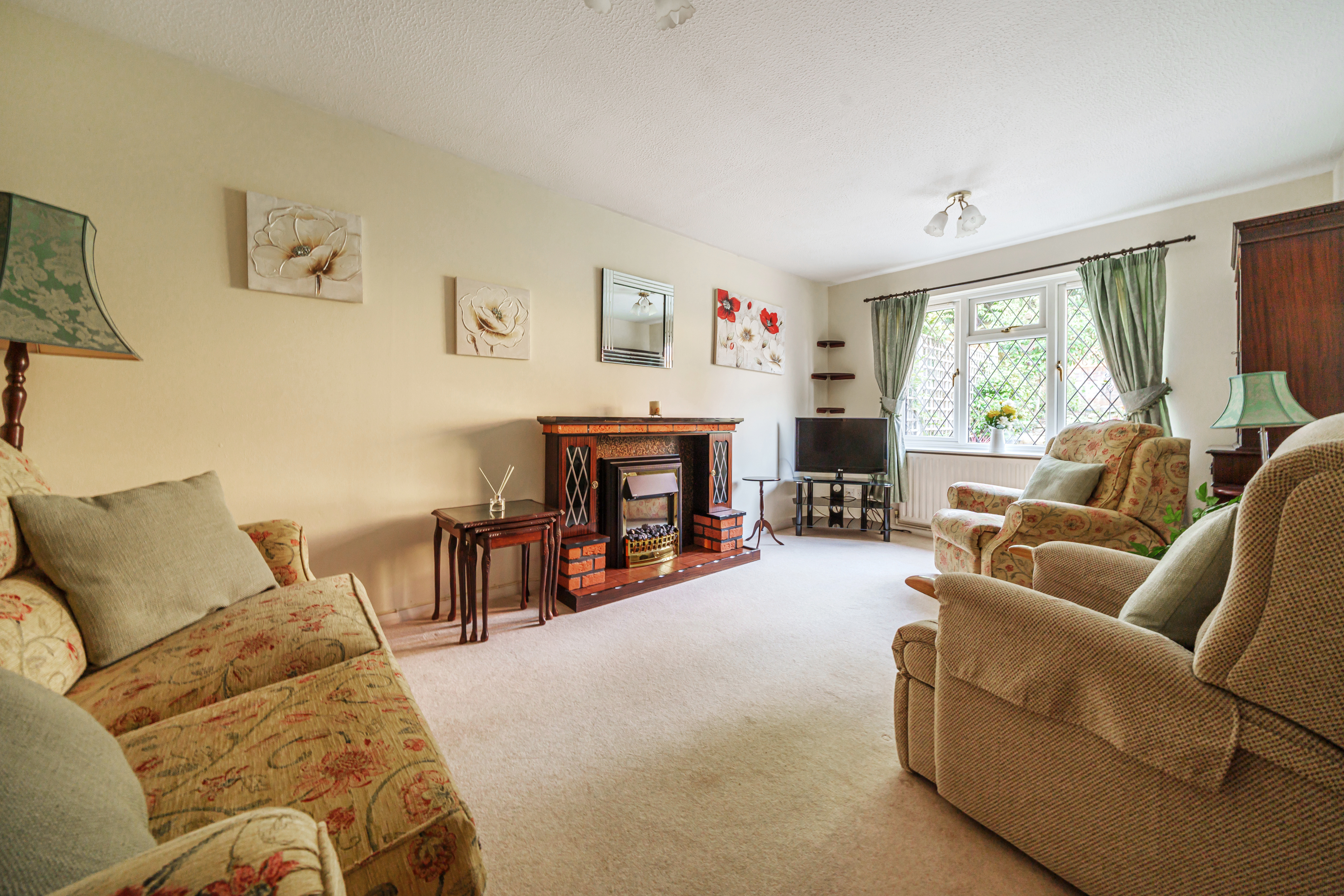 Cerne Close, West End, Southampton, Hampshire, SO18