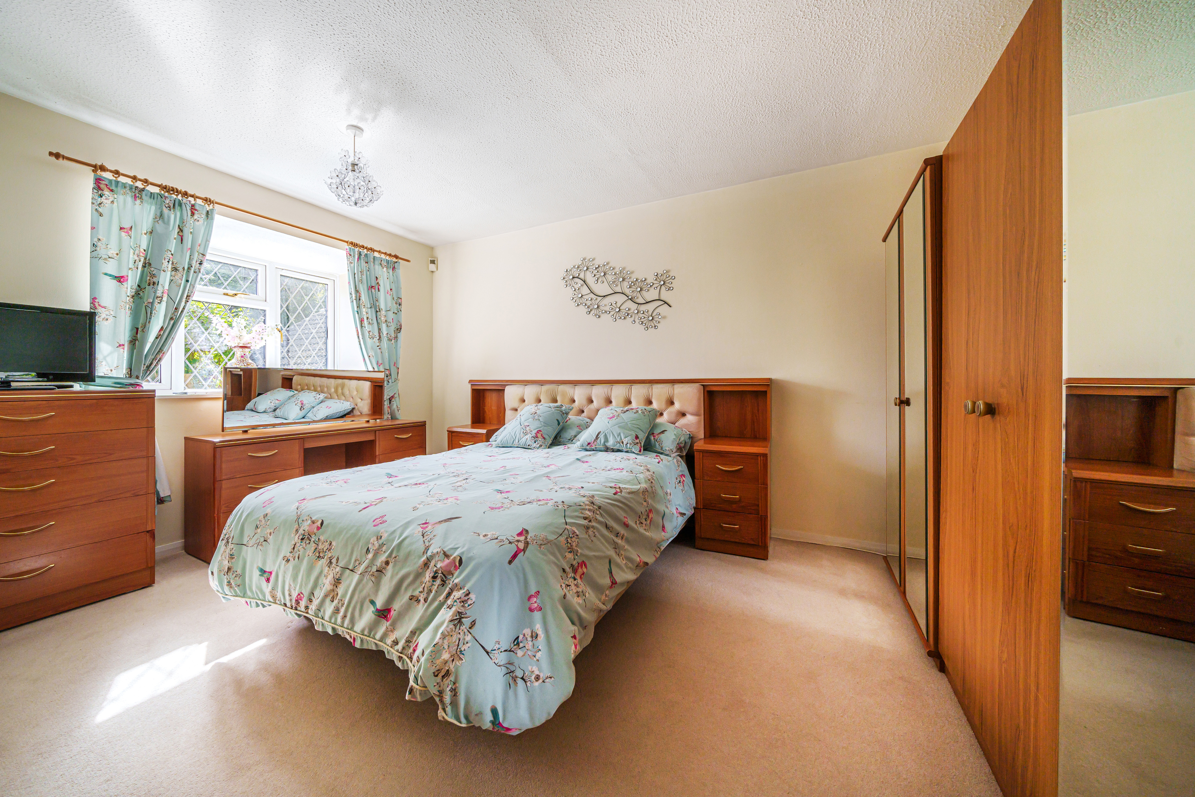 Cerne Close, West End, Southampton, Hampshire, SO18