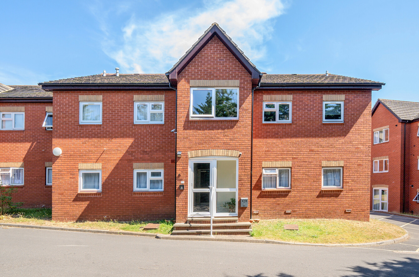 Cobden Avenue, Bitterne Park, Southampton, Hampshire, SO18 - Charters