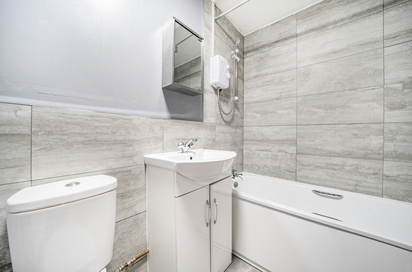 Cobden Avenue, Bitterne Park, Southampton, Hampshire, SO18 - Charters