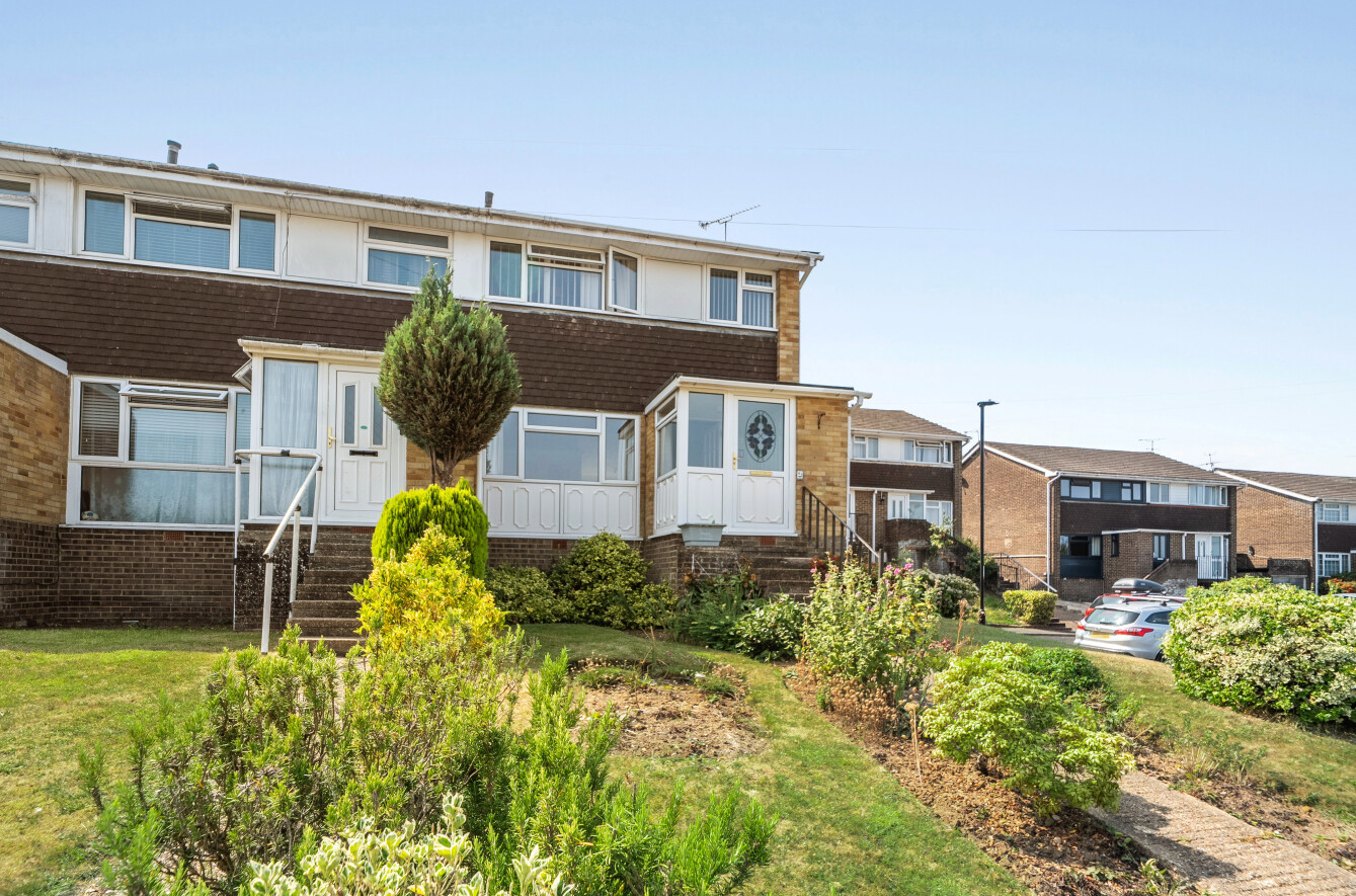 Arden Close, Southampton, Hampshire, SO18 - Charters