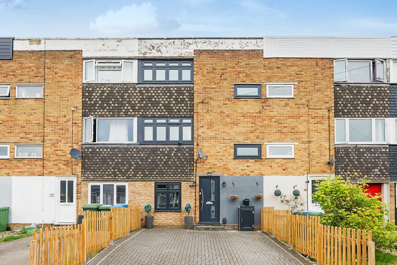 Edelvale Road, West End, Southampton, Hampshire, SO18 - Charters