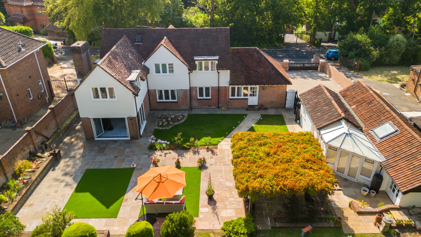 Chalk Hill, West End, Southampton, Hampshire, SO18 - Charters