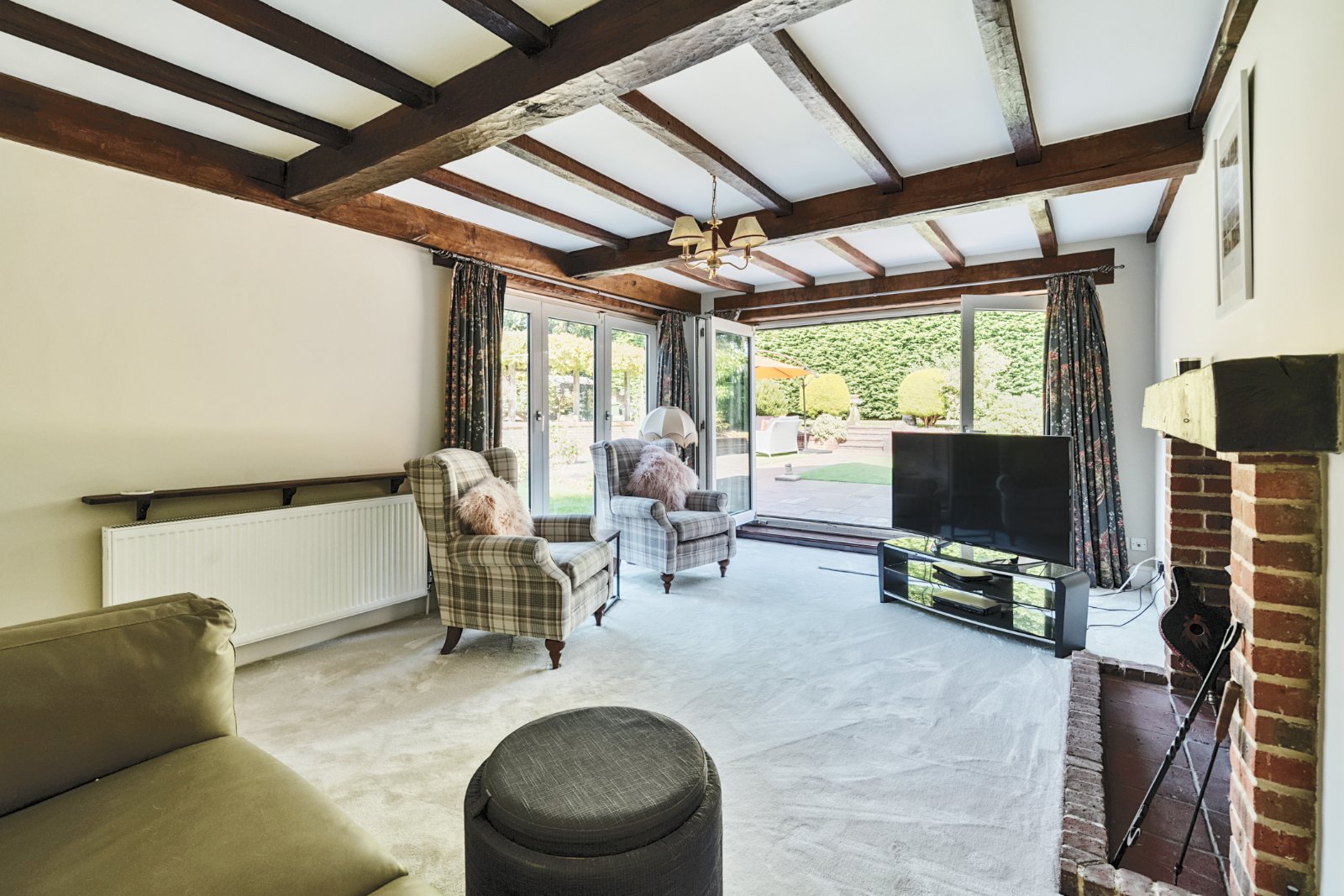 Chalk Hill, West End, Southampton, Hampshire, SO18 - Charters