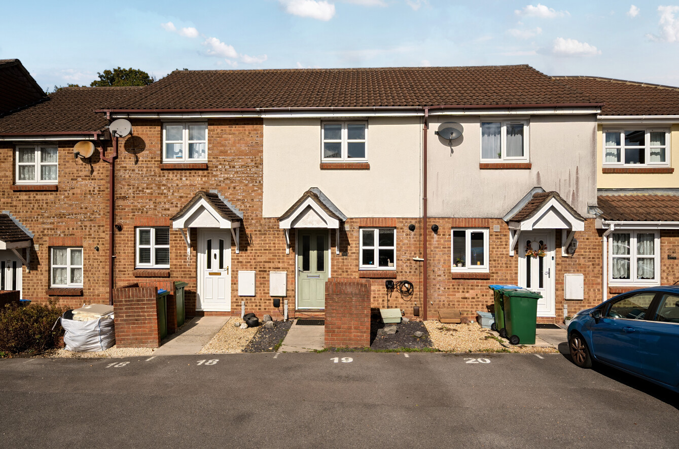 Vokes Close, Southampton, Hampshire, SO19 - Charters