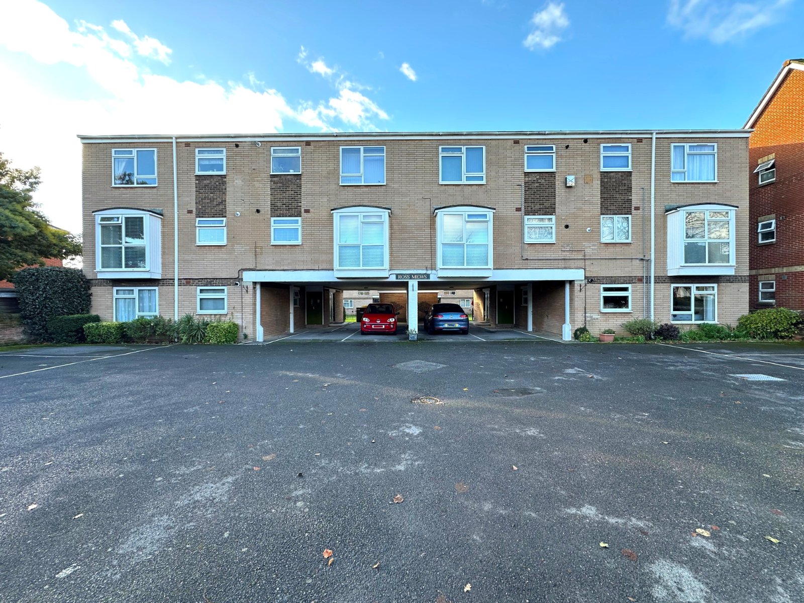 Victoria Road, Netley Abbey, Southampton, Hampshire, SO31 - Charters