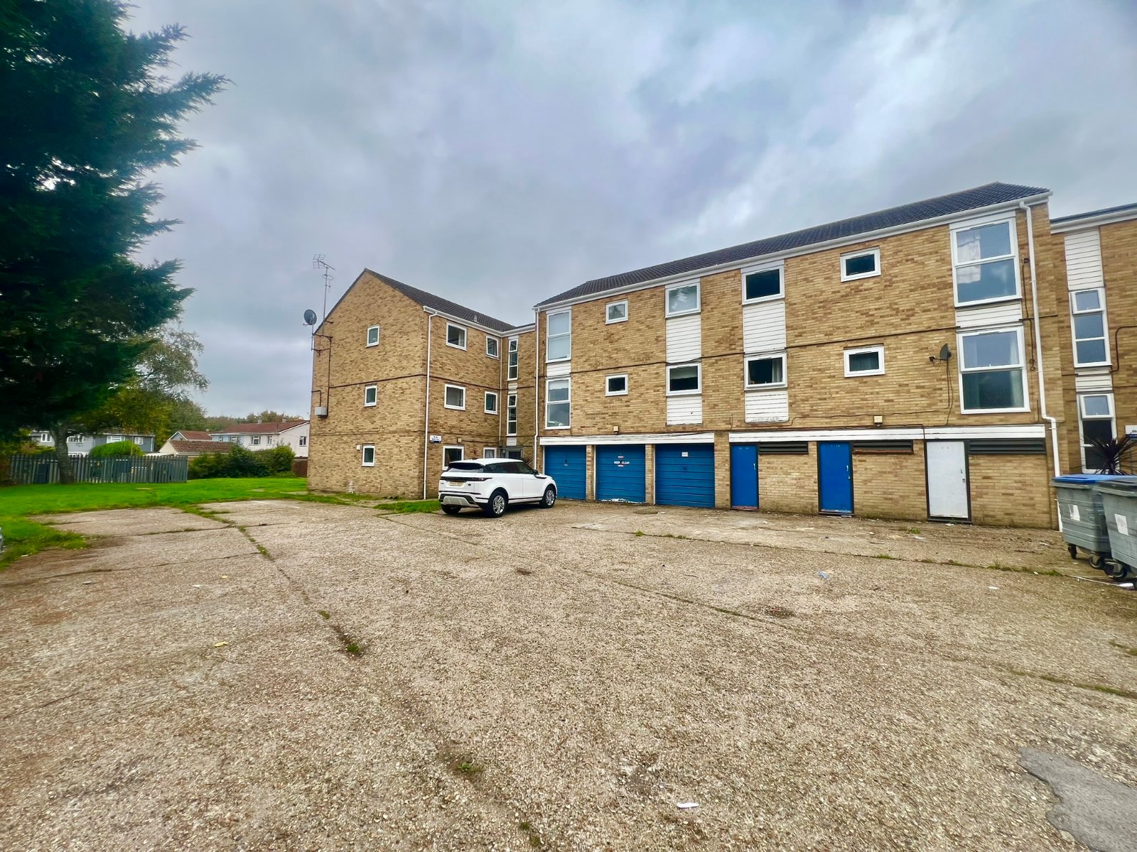 Wood Close, Southampton, Hampshire, SO19 - Charters