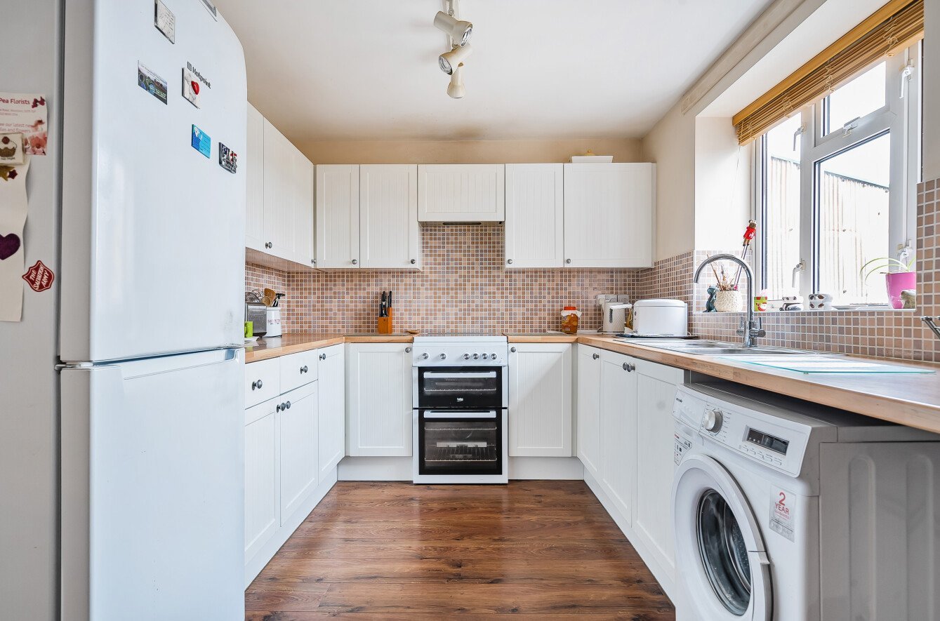Farringford Road, Thornhill, Southampton, Hampshire, SO19 Farringford Road, Thornhill, Southampton, Hampshire, SO19 - Charters