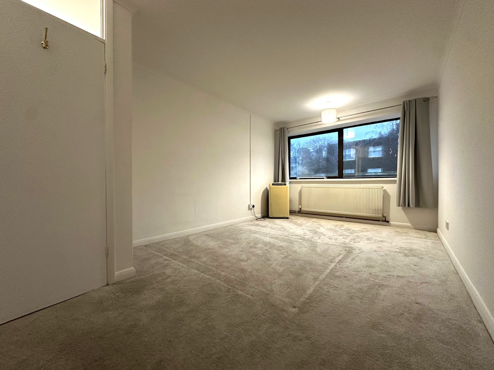 High Street, West End, Southampton, Hampshire, SO30 - Charters