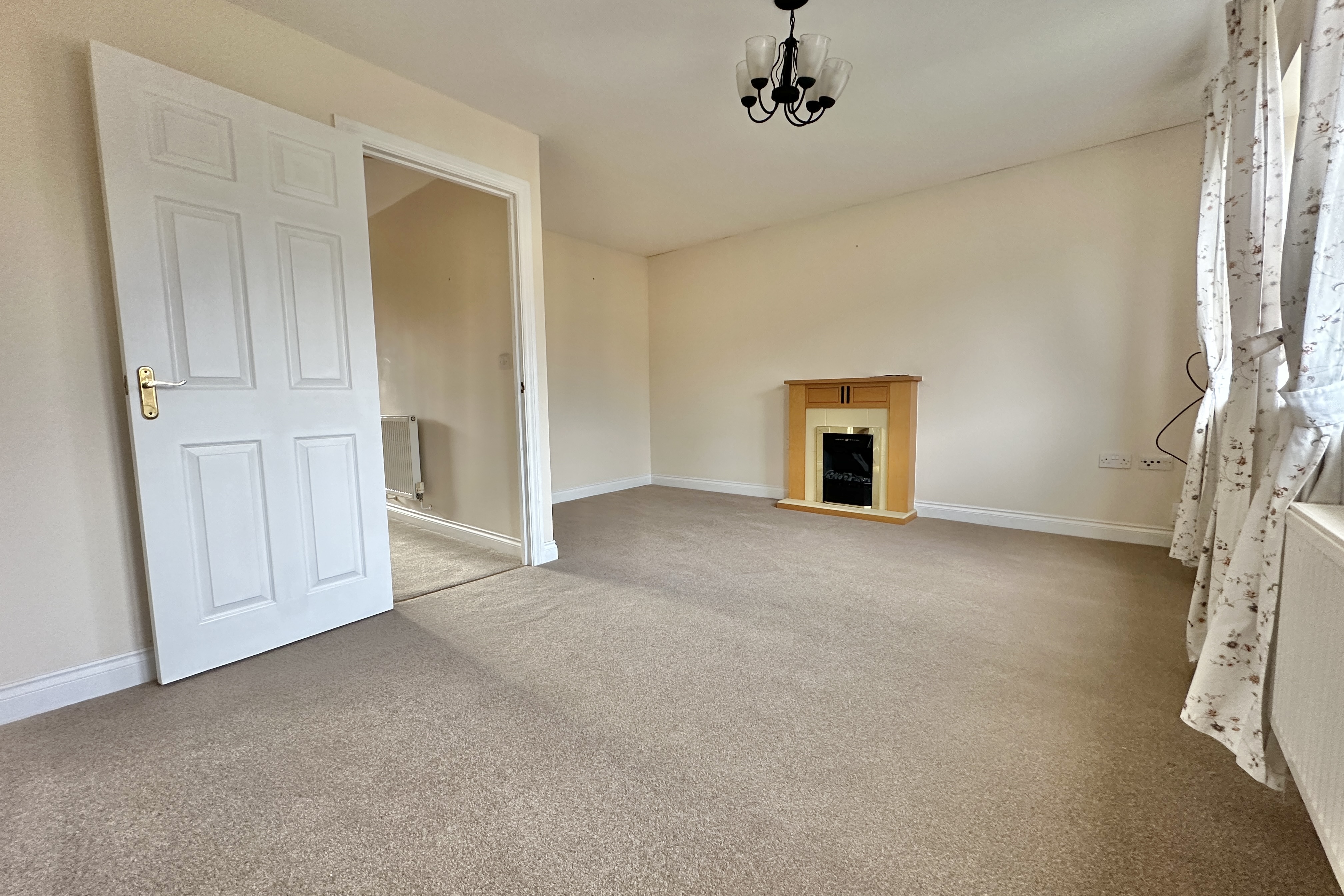 Blenheim Road, Eastleigh, Hampshire, SO50 - Charters